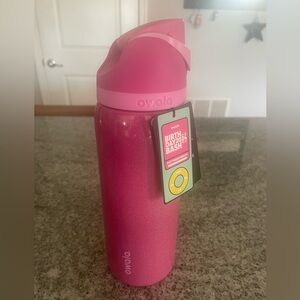NWT Special Edition Birthday Bash Owala FreeSip water bottle